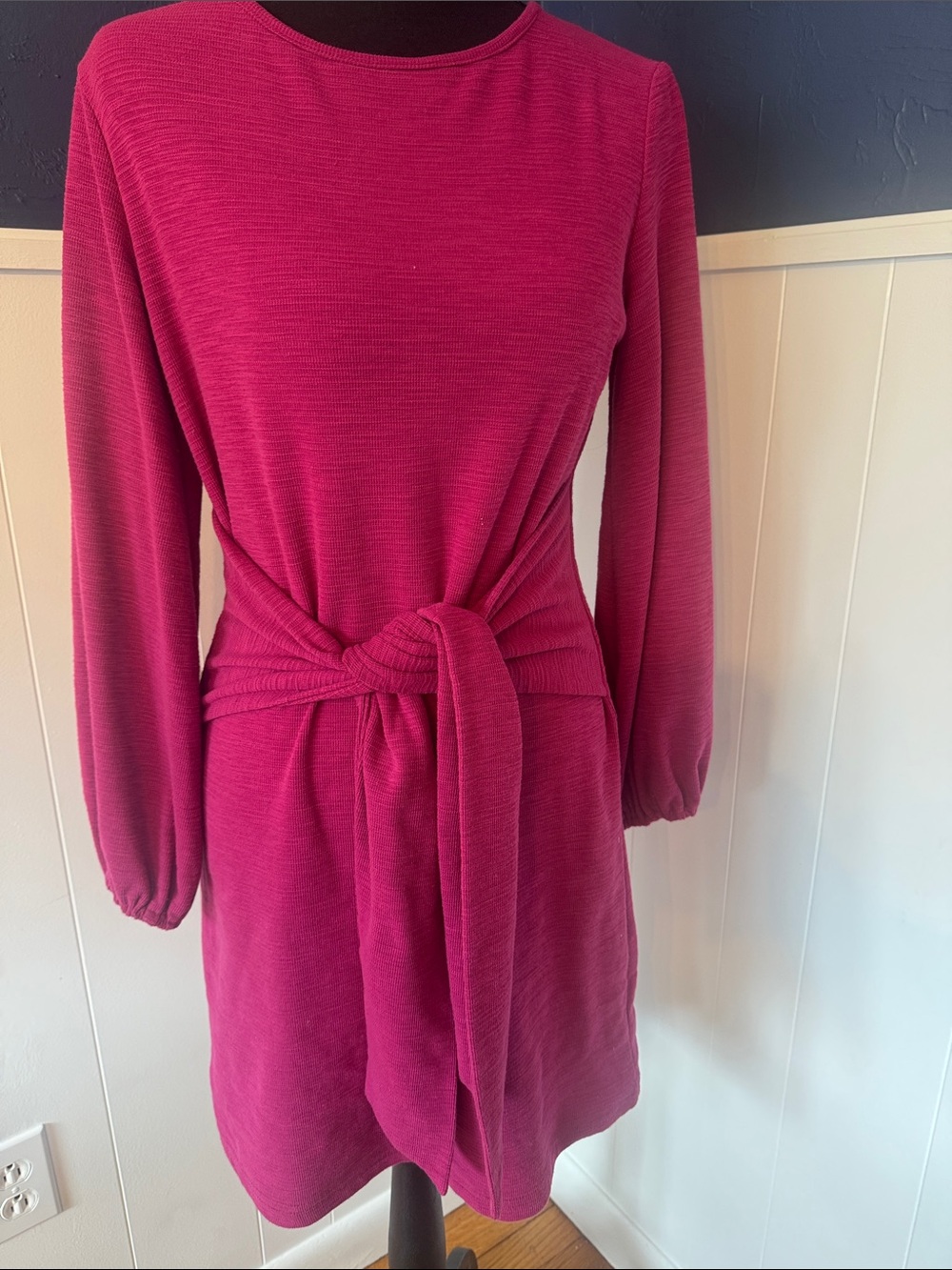 Women's Fuchsia Long-Sleeve Tie-Waist Dress